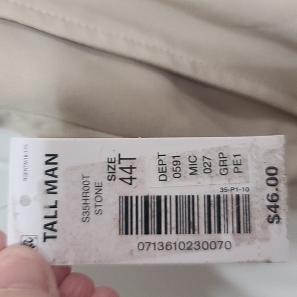 NWT Roundtree & Yorke Mens Shorts Tan Flat Front Pockets Sz 44 Tall - Picture 3 of 8